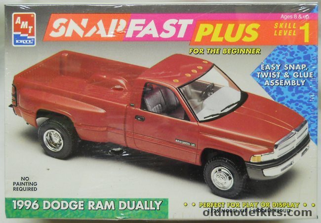 AMT 1/25 1996 Dodge Ram Dually Pickup Truck, 8237 plastic model kit